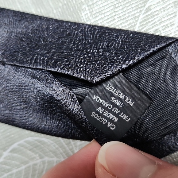 Madison Avenue Black Tie - Picture 4 of 5